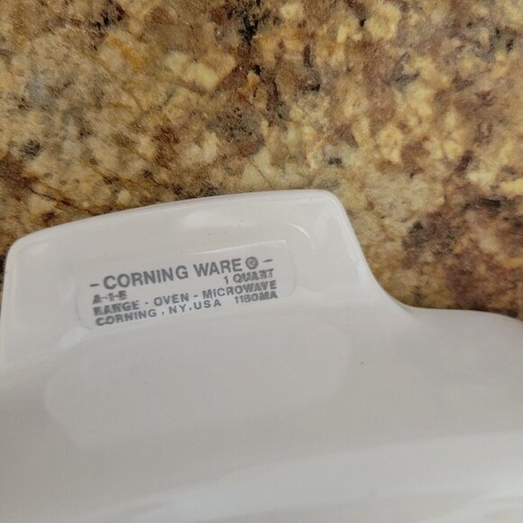 Corning Ware Solid White A-1-B Casserole w/Plastic Lid (A-1-PC) 1 Quart EUC - Picture 6 of 8